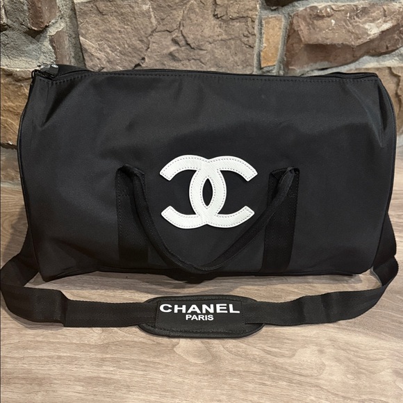 CHANEL Elegant Black Duffel with White Logo - Picture 1 of 6